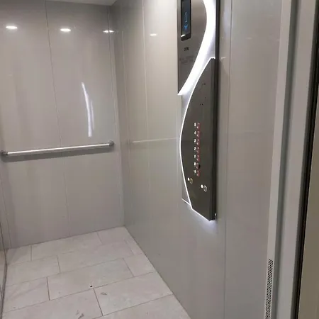 아파트 Arsenal House