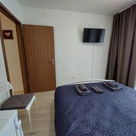 Arsenal House 아파트 *